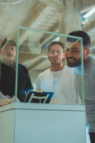 NT2 Taalaanbod - Benny Emmerich