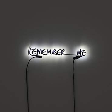 Remember Me (2016) is een installatie van neon sculpturen, gemaakt door kunstenaar Steve McQueen. De sculpturen bestaan elk uit de woorden ‘remember me’, in verschillende handschriften.